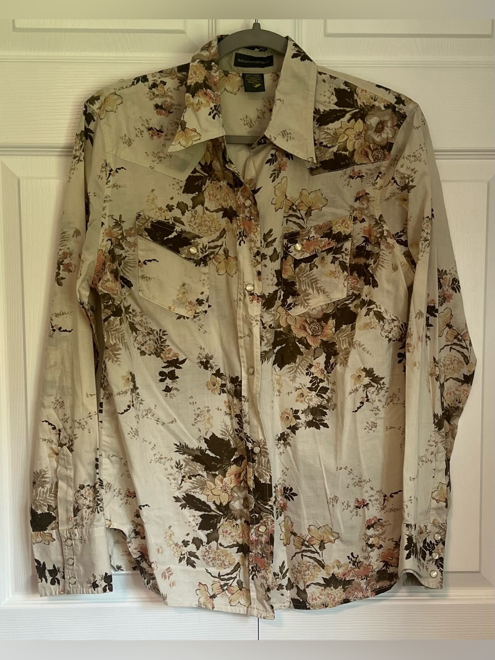 Vintage Banana Republic Floral Western Pearl-Snap Long Sleeved Shirt